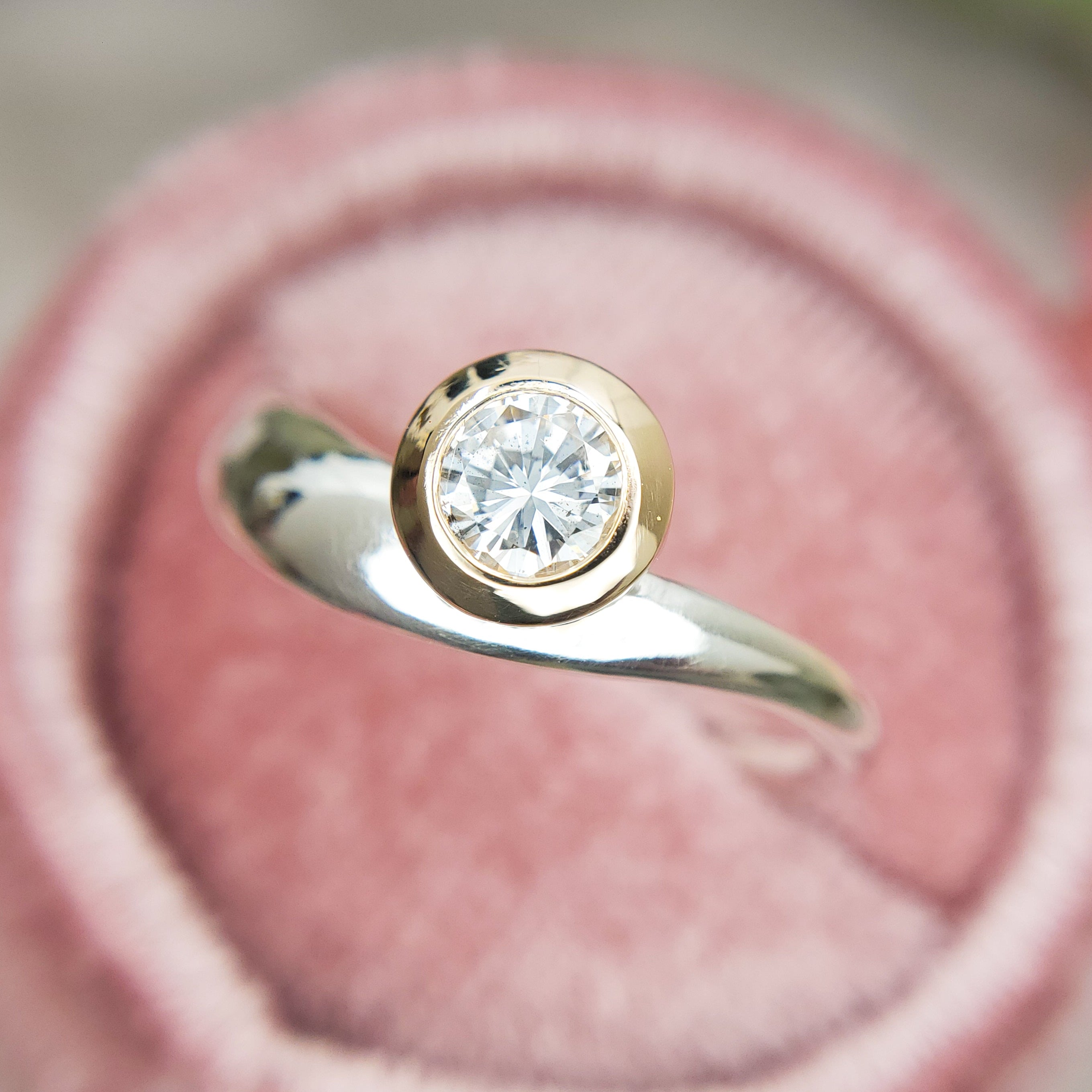 Heirloom Diamond: Wave Ring Design